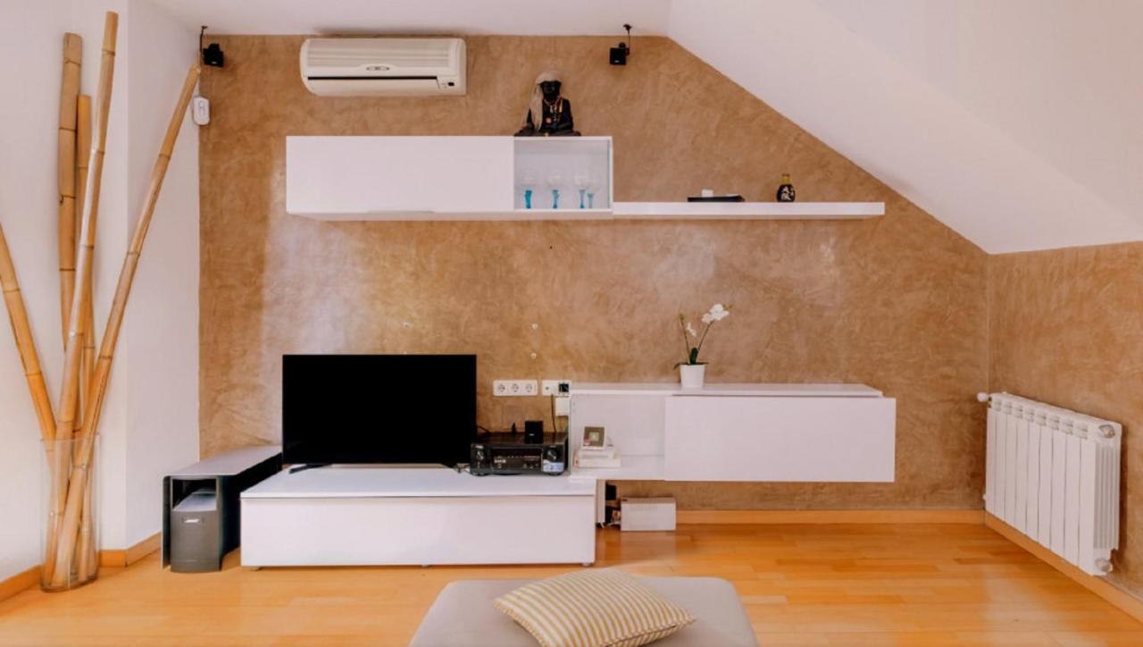 Bonito Duplex Con Piscina En Barcelona&Playa Lejlighed Tiana Eksteriør billede