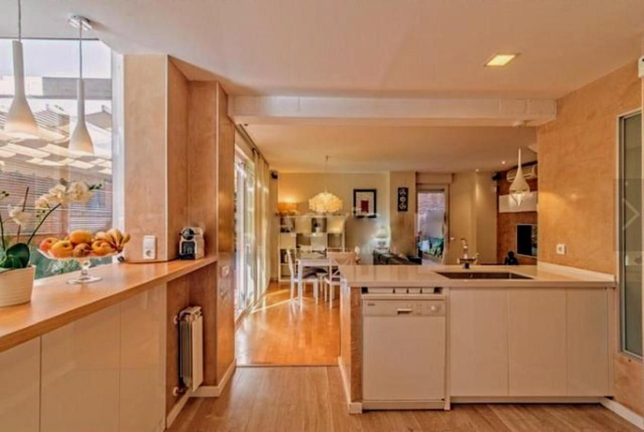 Bonito Duplex Con Piscina En Barcelona&Playa Lejlighed Tiana Eksteriør billede